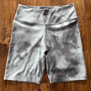 Nike Women's Tie-Dye Gray Bike Shorts Medium NWOT